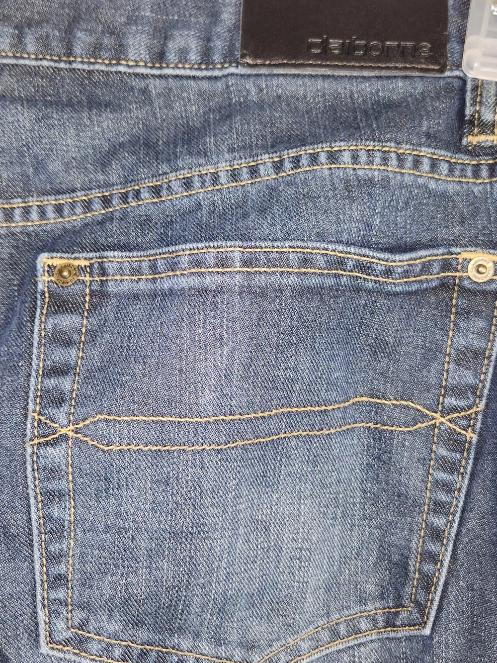 Men's Dark Blue Classic Straight Jeans Claiborne 36/30. Nice